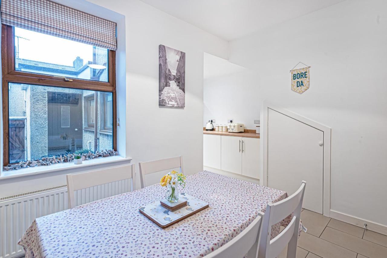 Taitwt1 Villa Caernarfon Bagian luar foto
